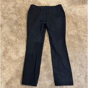 Ladies black pants.
